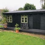 Thorndown-Blackdown-Wood-Paint-with-Moorland-Green-frames_s