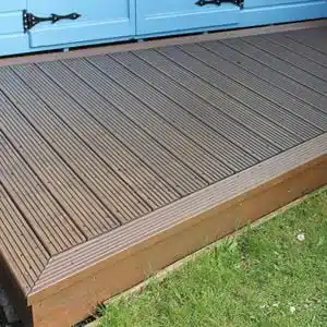 Thorndown-Rowan-Wood-Paint-decking