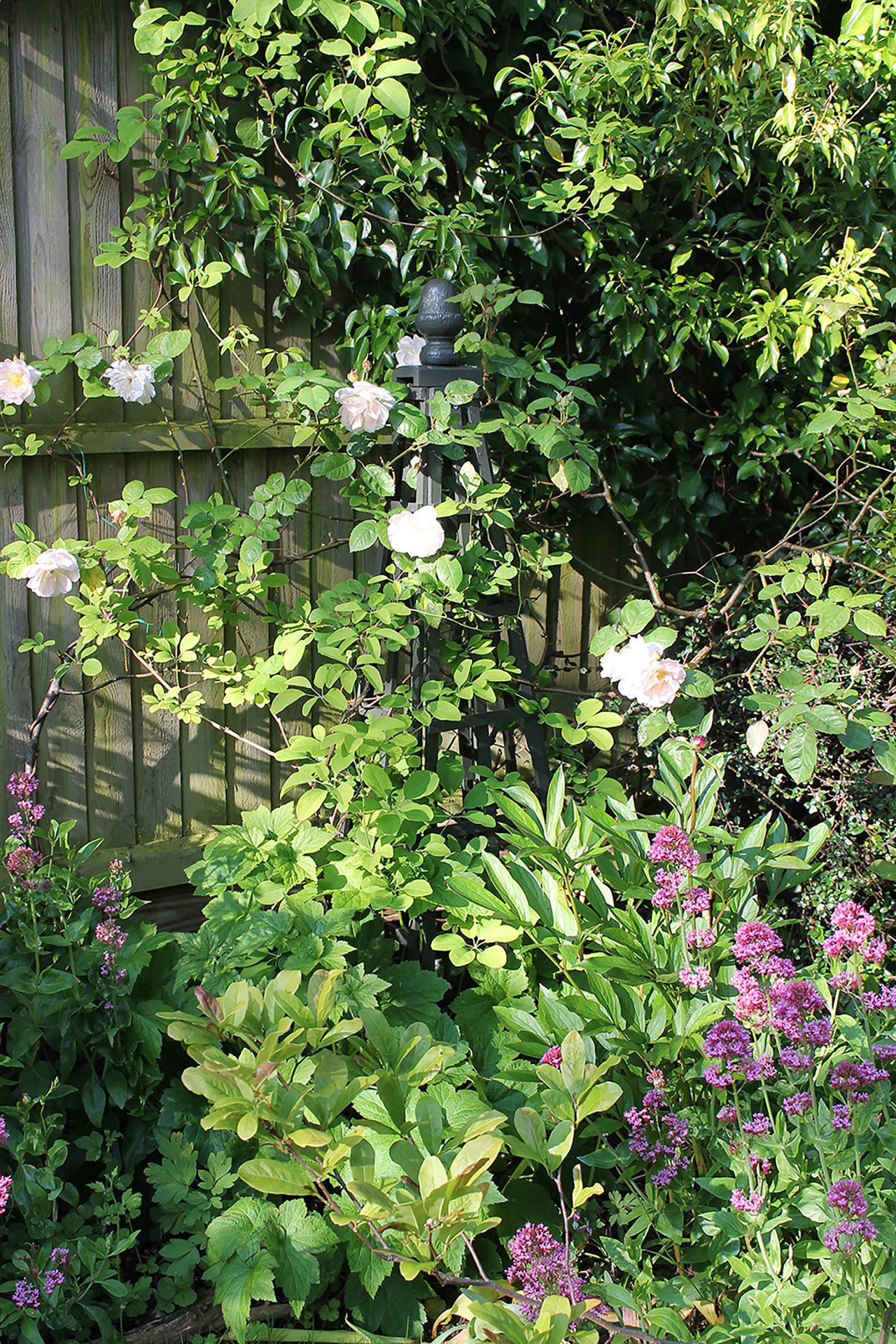 Thorndown-Yew-Green-Wood-Paint-on-garden-obelisk