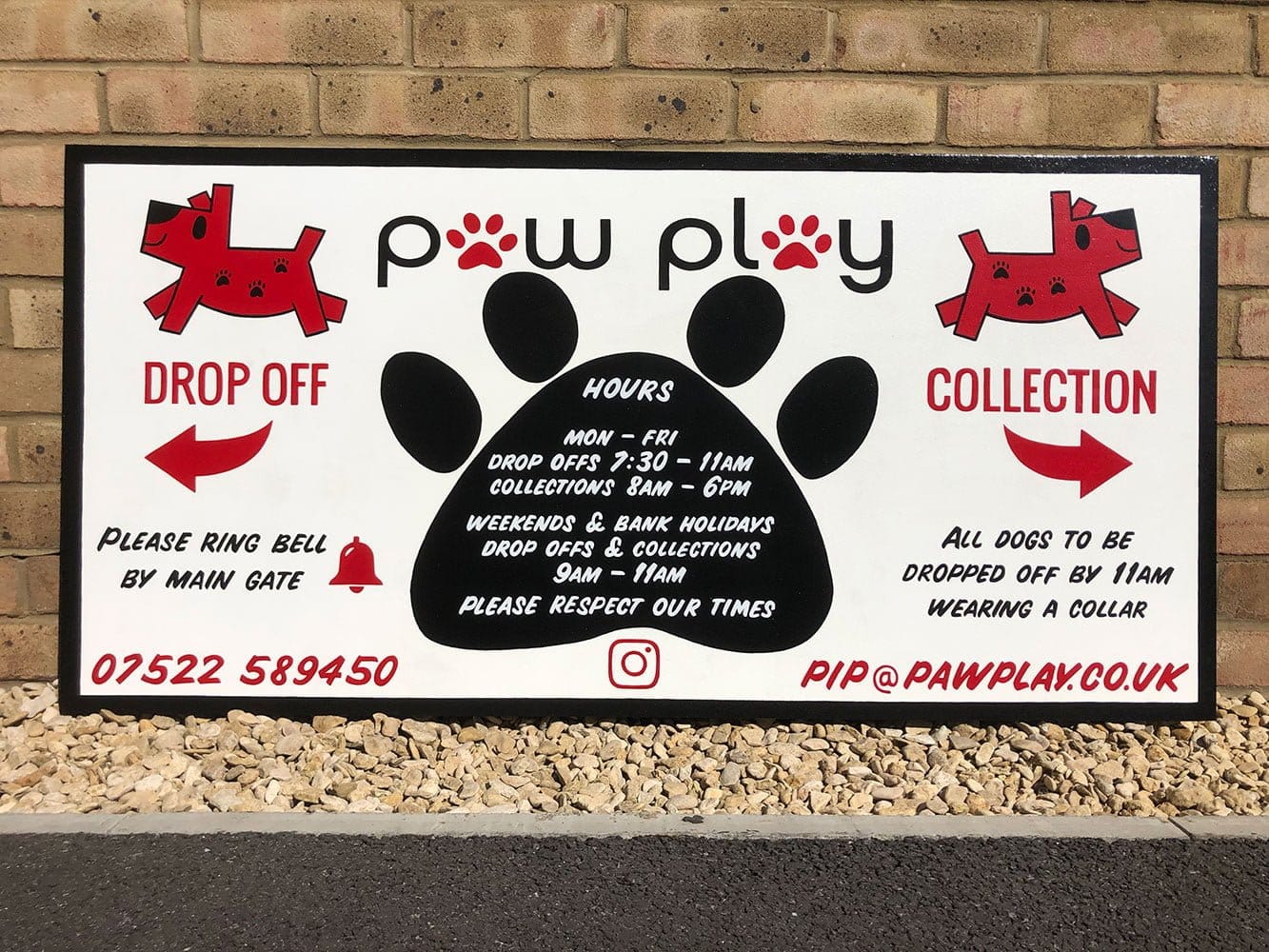 Jacks-and-Stripes-Paw-Play-sign-painted-with-Thorndown-Swan-White-Wood-Paint