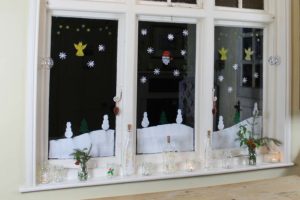 Christmas-window-and-items-painted-with-Thorndown-Peelable-Glass-Paint-Christmas-Craft-Pack