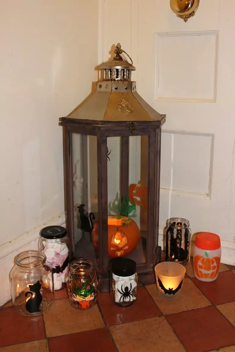 Thorndown-Peelable-Glass-Paint-Halloween-makes