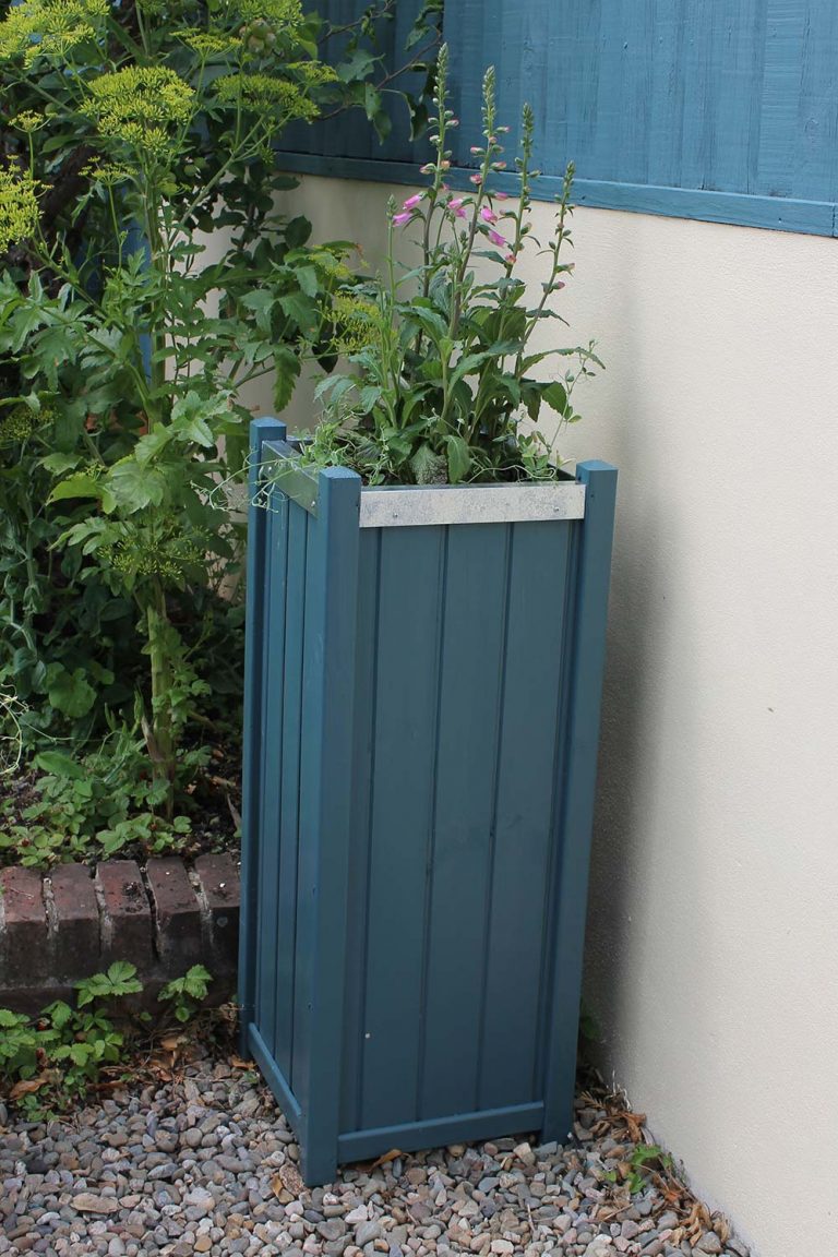 Thorndown-Avalon-Blue-Wood-Paint-on-Forest-Slender-Planter