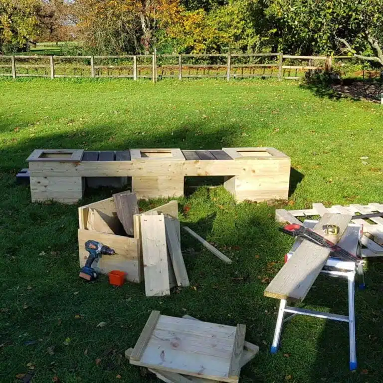 Love-Your-Weekend-pallet-planter-constructed