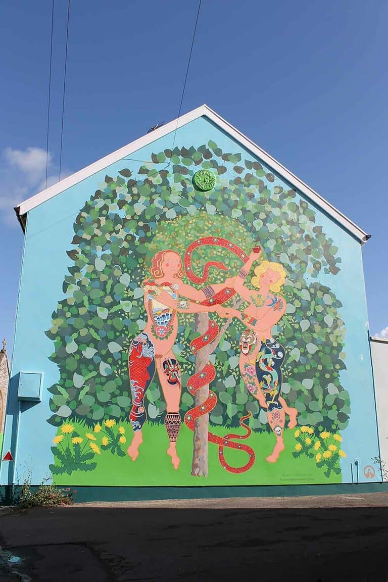 Adam-and-Eve-mural-painted-with-Thorndown-Wood-Paint-by-Frank-Harwood-in-Glastonbury-Mural-Trail
