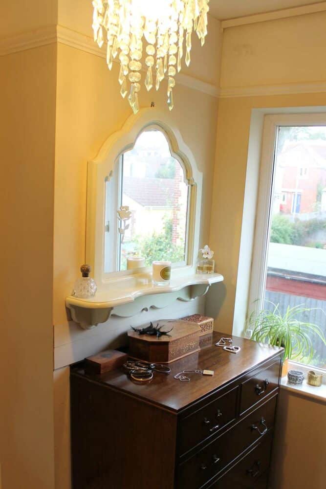 Mirror-painted-with-Thorndown-Wood-and-Peelable-Glass-Paints