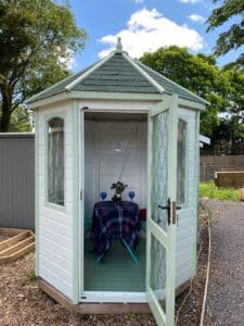 Thorndown-Green-Hairstreak-and-Parlyte-Green-Wood-Paint