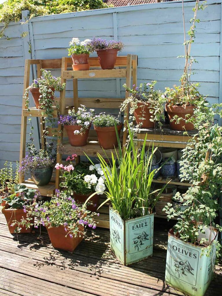 Thorndown-Greylake-Wood-Paint-on-Fence
