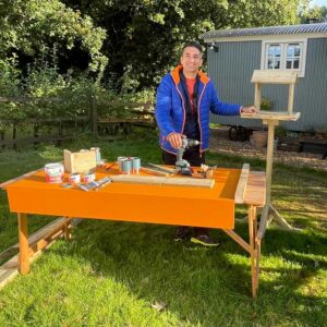 TV-Carpenter-making-bird-feeder-and-table-on-Love-Your-Weekend