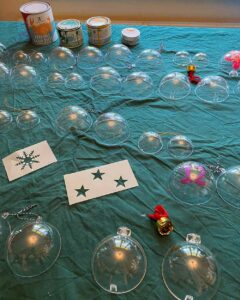 Plastic-baubles