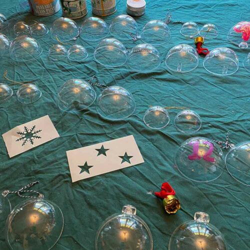 Plastic-baubles