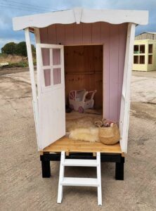 Roundpeg-Kids-Shepherds-Hut-in-Thorndown-Rock-Rose-and-Swan-White-Wood-Paint_2