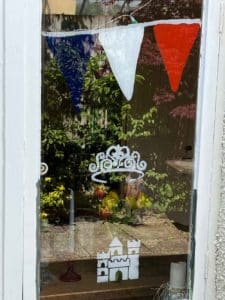 Thorndown-Peelable-Glass-Paint-bunting-palace-and-crown-viewed-externally