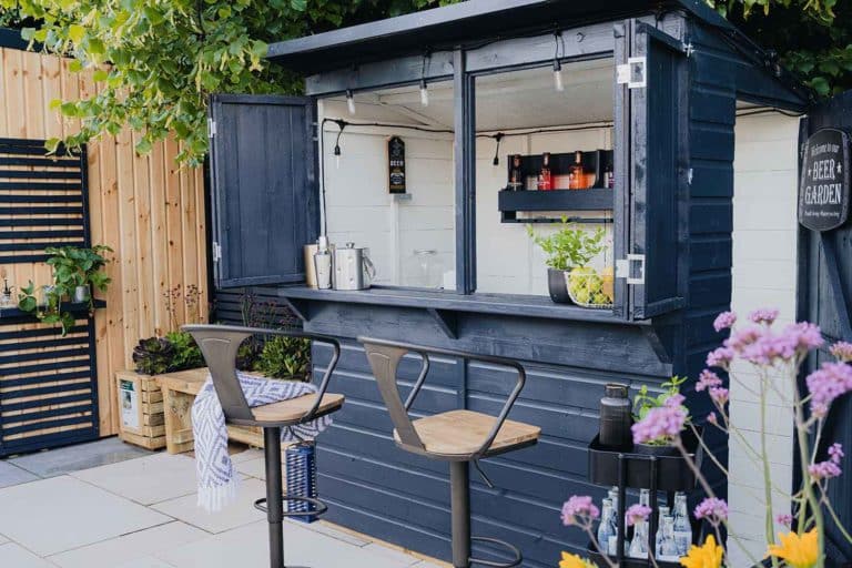 Forest-Garden-Bar_Hampton-Court_Thorndown-Wood-Paint-RAL-7016-Anthracite-Grey-and-Greymond_5