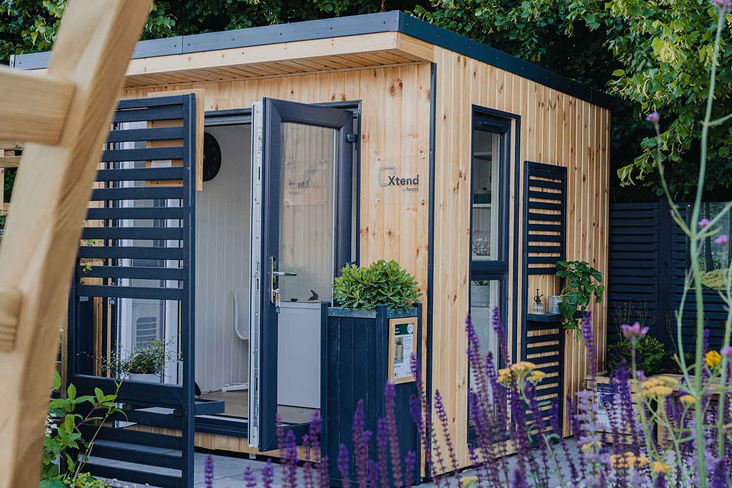 ForestXtend_HamptonCourt_ThorndownRAL7016AnthraciteGreyWood