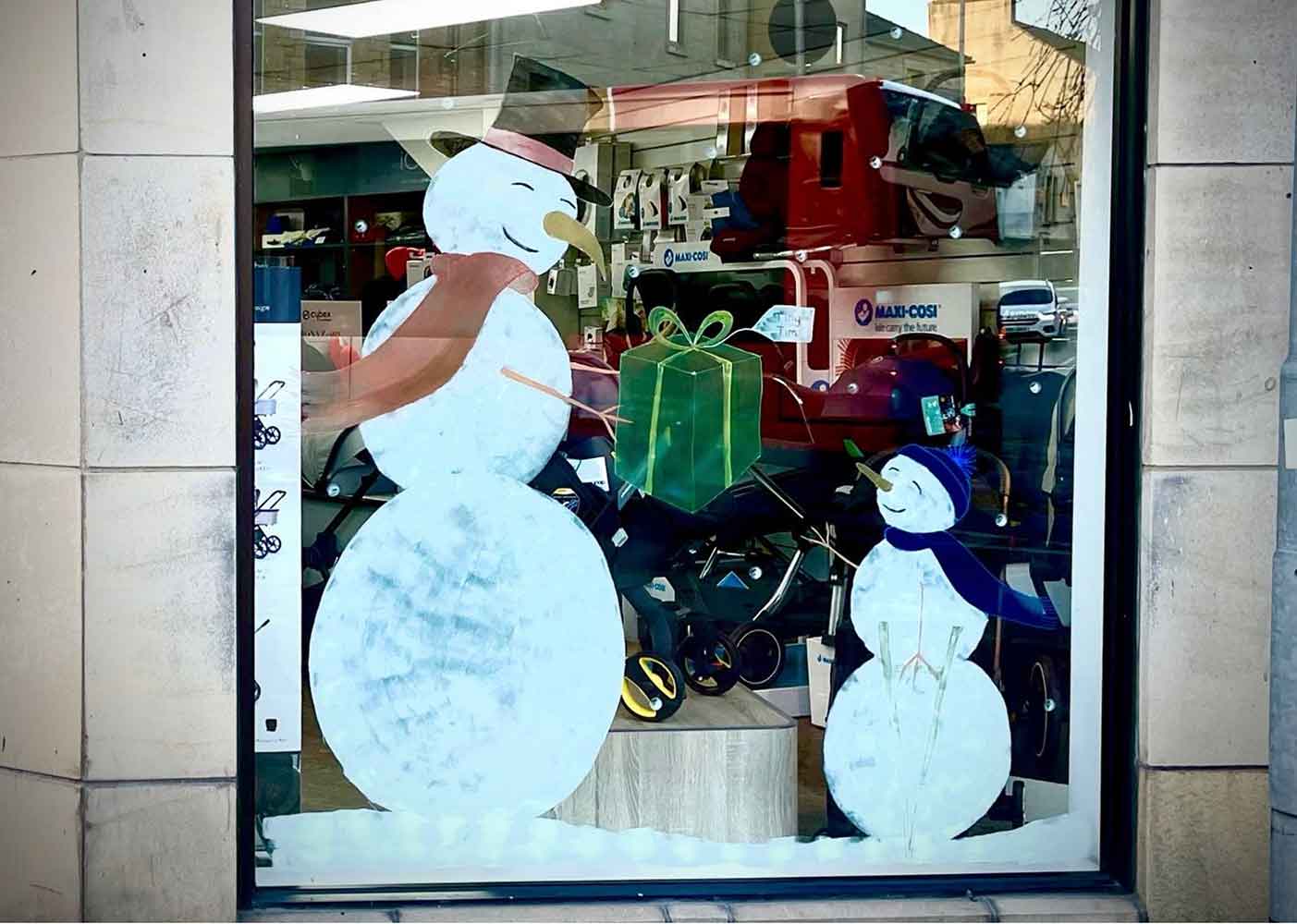 Thorndown-Peelable-Glass-Paint-Snowmen_Helen-Thompson-Art