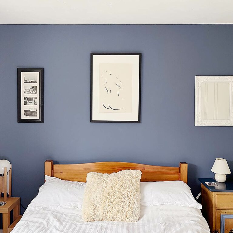 Thorndown-Hartlake-Blue-with-Swan-White-Wall-Paint-on-ceiling_sq