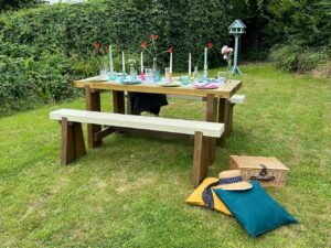 Thorndown-UV-Clear-with-Ash-and-Doulting-Stone-Wood-Paint-on-Hutton-Melrose-Dining-Set_party2