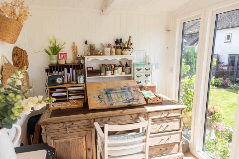 Thorndown-Whey-White-Wood-Paint-on-Roundpeg-Outdoor-Buildings-shed-interior_2