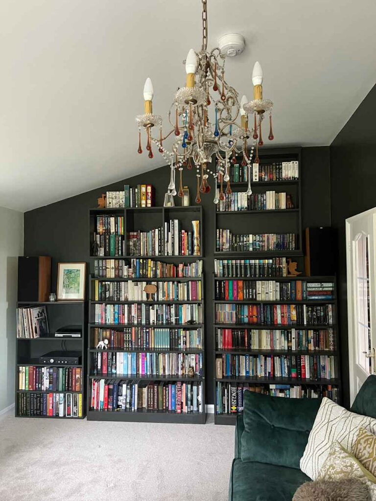 Yew-Green-Wood-Paint-shelving-on-Yew-Green-Wall-Paint2