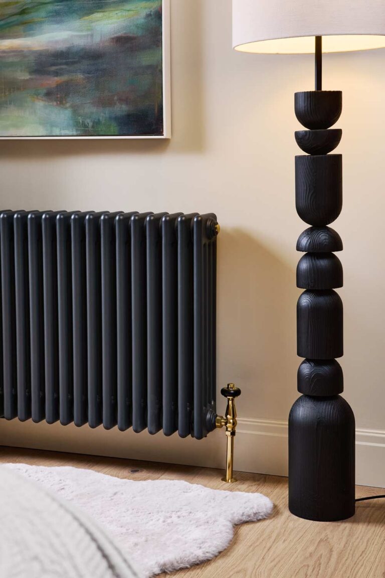 Thorndown-Cow-Parsley-White-Wall-Paint_master-bedroom3_Lol-Johnson