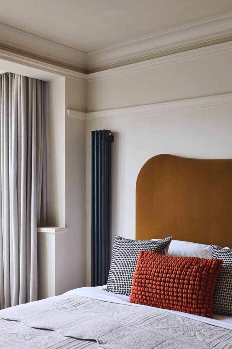 Thorndown-Cow-Parsley-White-Wall-Paint_master-bedroom4_Lol-Johnson