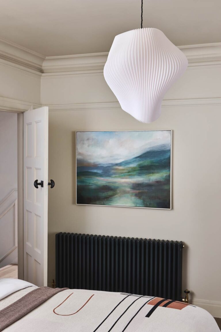 Thorndown-Cow-Parsley-White-Wall-Paint_master-bedroom3_Lol-Johnson