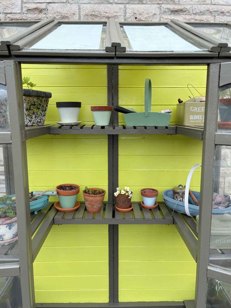 Thorndown-Gromwell-Green-Wood-Paint-on-back-panel_1