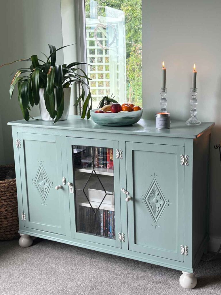 Thorndown-Goddess-Green-and-Cow-Parsley-White-Wood-Paint-on-Sideboard_2