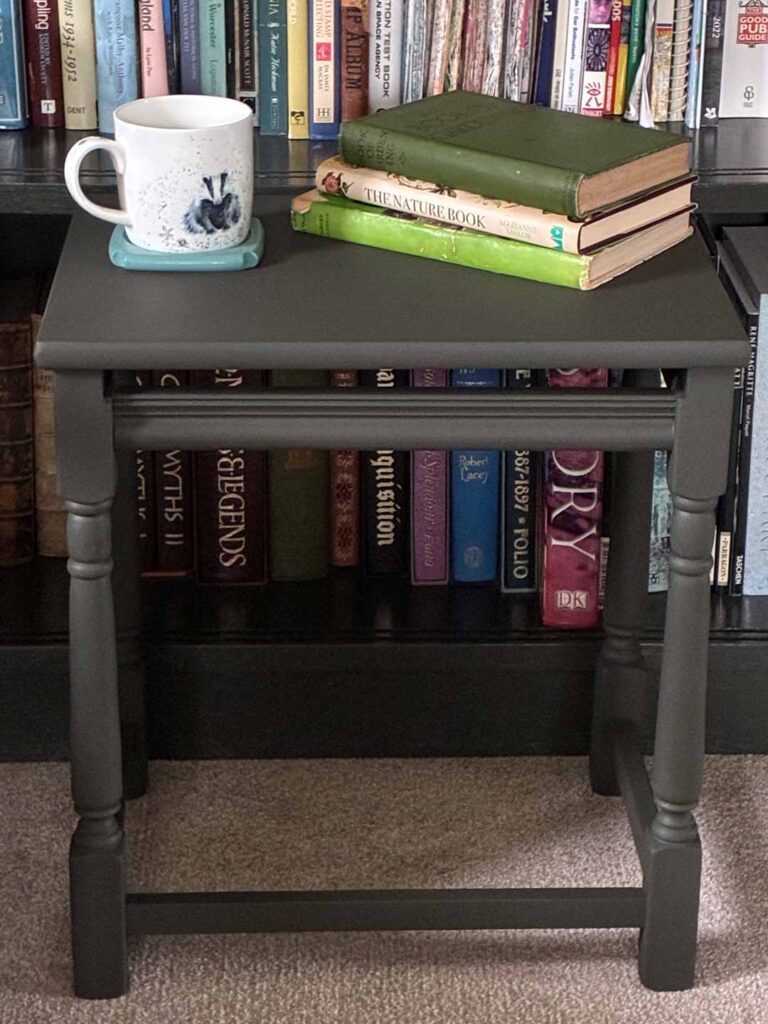 Thorndown-Yew-Green-Wall-Paint-on-table-and-Wood-Paint-on-shelves_2